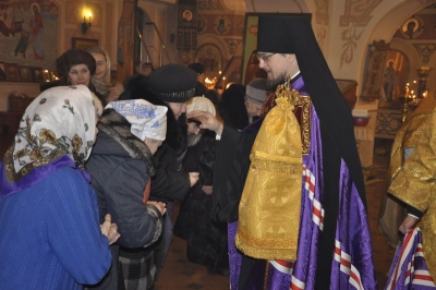 Епископ Флавиан совершил Литургию в день памяти перенесения мощей святителя Иоанна Златоуста