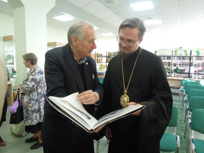 Епископ Флавиан встретился с американским ученым Уильямом Брумфилдом