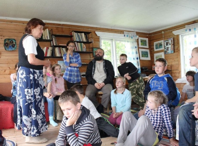 Учащиеся воскресной школы имени Анны Демидовой посетили семью журналистов