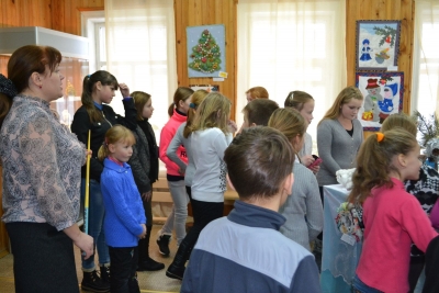 Учащиеся деревенских воскресных школ Верховажского благочиния посетили камерный театр