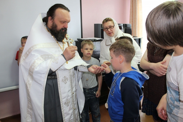 В православном лагере поселка Андогский совершен чин обедницы