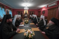 Синод Украинской Православной Церкви заявил о давлении государственной власти Украины на епископат, духовенство и верных канонической Церкви