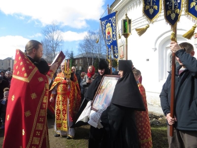 В Горне-Успенском женском монастыре отпраздновали день Жен-мироносиц