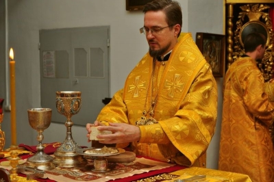 Епископ Флавиан совершил Божественную литургию в храме Воскресенского подворья г. Череповца