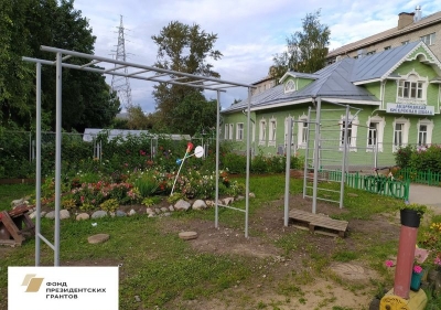 Детская площадка возле Андреевской воскресной школы стала спортивной