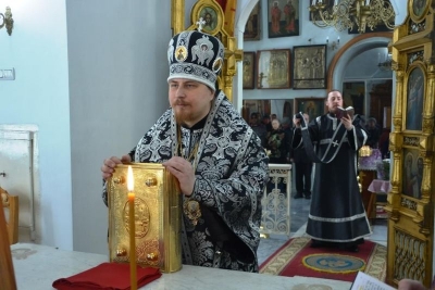 Епископ Тарасий совершил Литургию Преждеосвященных Даров в Великую Среду Страстной седмицы