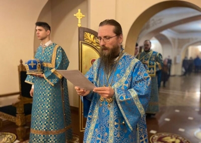 В день празднования великомученицы Екатерины епископ Игнатий совершил Литургию в кафедральном соборе Череповца