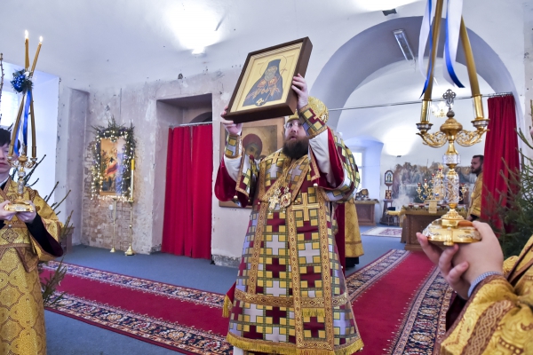В Воскресенский кафедральный собор Вологды для постоянного пребывания 8 января была доставлена икона с частицей мощей святителя Игнатия Брянчанинова