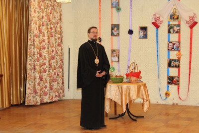 В Светлое Христово Воскресение епископ Флавиан посетил  детский дом №3 города Череповца