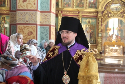 Епископ Флавиан совершил Литургию в кафедральном соборе Афанасия и Феодосия Череповецких
