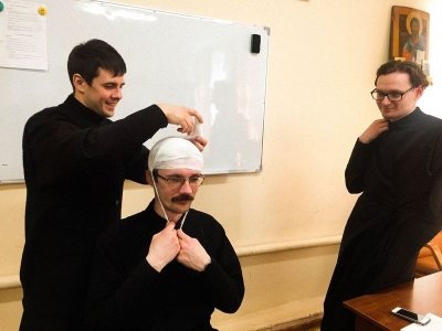 Студентов Вологодской духовной семинарии научили оказывать первую медицинскую помощь