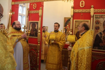 Епископ Флавиан совершил Божественную литургию в храме &quot;Живоносный источник&quot; Центрального благочиния
