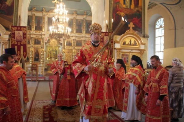 Епископ Флавиан совершил Литургию в день памяти Обновления храма Воскресения Христова в Иерусалиме