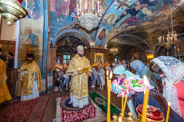 В день памяти сретения Владимирской иконы при перенесении ее из Владимира в Москву митрополит Игнатий совершил Литургию в Троицком храме в Хорошеве