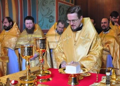 В 5-летие образования Череповецкой епархии епископ Флавиан совершил Литургию в кафедральном соборе Череповца