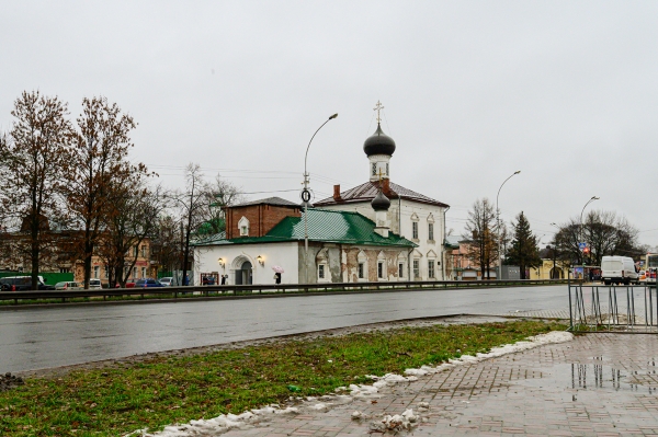 В восстанавливаемом Казанском храме г.Вологды митрополит Игнатий в праздник Казанской иконы Божией Матери совершил Литургию