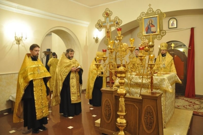 Епископ Флавиан совершил всенощное бдение в кафедральном соборе Афанасия и Феодосия Череповецких