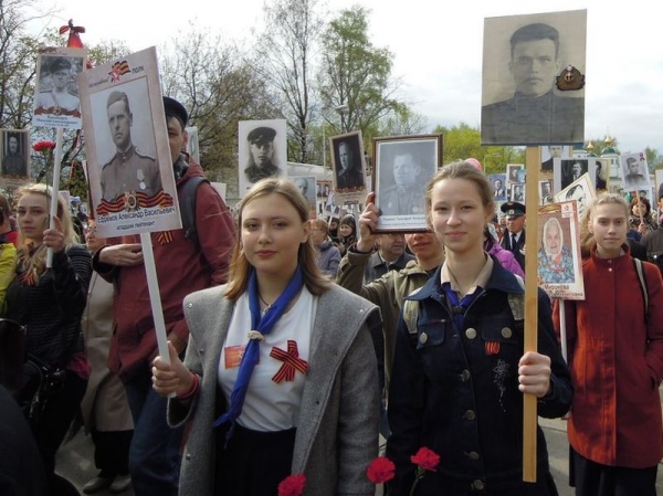 Коллективы духовно-просветительского отдела Архиерейского Воскресенского подворья участвовали в праздновании Дня Победы