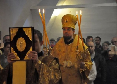 Епископ Флавиан совершил Божественную литургию в храме Богоявления города Белозерска