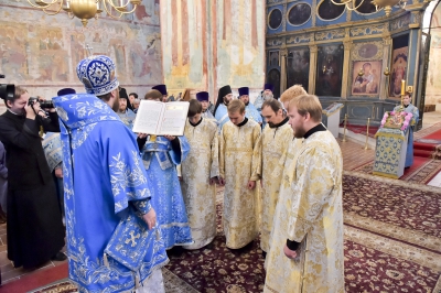 В праздник Рождества Богородицы митрополит Игнатий совершил две хиротонии и чин поставление во чтецы студентов 4 курса Вологодской духовной семинарии