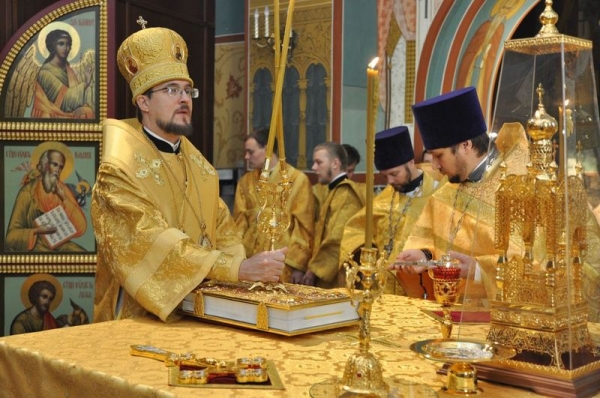 В день 5-летия архиерейской хиротонии епископ Флавиан совершил Литургию в кафедральном соборе города Череповца