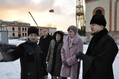 Епископ Флавиан и мэр города Череповца посетили строящийся храмовый комплекс во имя святителя Николая Чудотворца