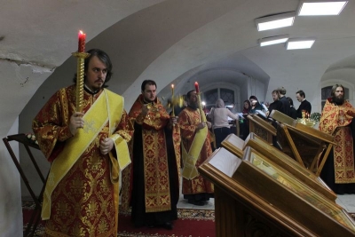 В день памяти великомученика Георгия Победоносца студенты семинарии молились в Воскресенском кафедральном соборе