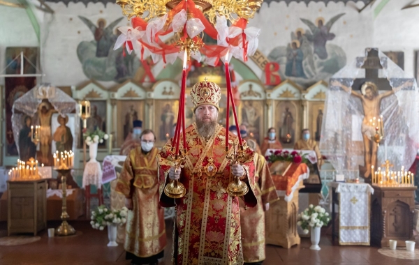Митрополит Савва совершил Божественную литургию в храме святителя Афанасия Великого села Чирково