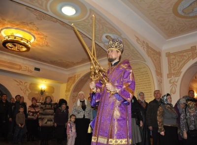 Епископ Флавиан совершил Божественную литургию в кафедральном соборе Афанасия и Феодосия Череповецких