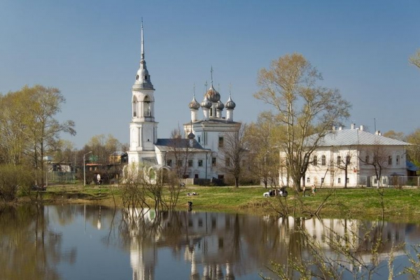 Приход храма Сретения Господня города Вологды ищет регента