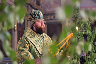 Всенощное бдение накануне праздника Святой Троицы митрополит Игнатий совершил в Софийском кафедральном соборе Вологды