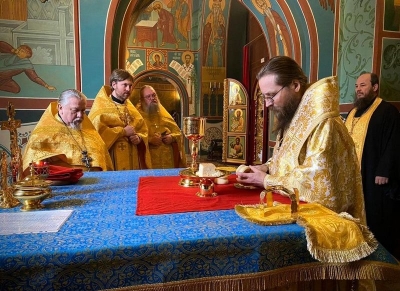 В Неделю о мытаре и фарисее в кафедральном соборе города Череповца состоялось архиерейское богослужение