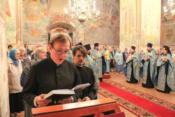 Студенты и преподаватели отметили торжественным богослужением престольный праздник Софийского собора