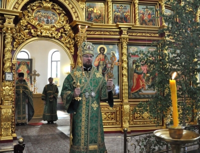 В день Святой Троицы епископ Флавиан совершил Литургию в кафедральном соборе г. Череповца